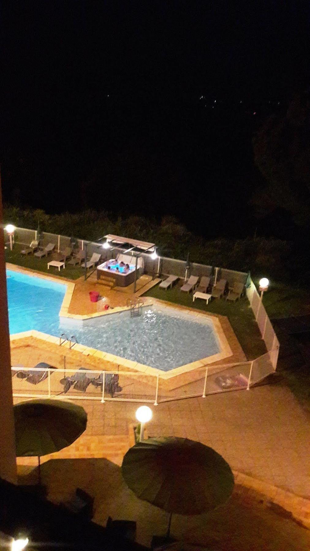 Le Neoulous 2* Le Boulou