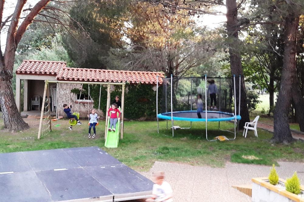 Le Neoulous Hotel
